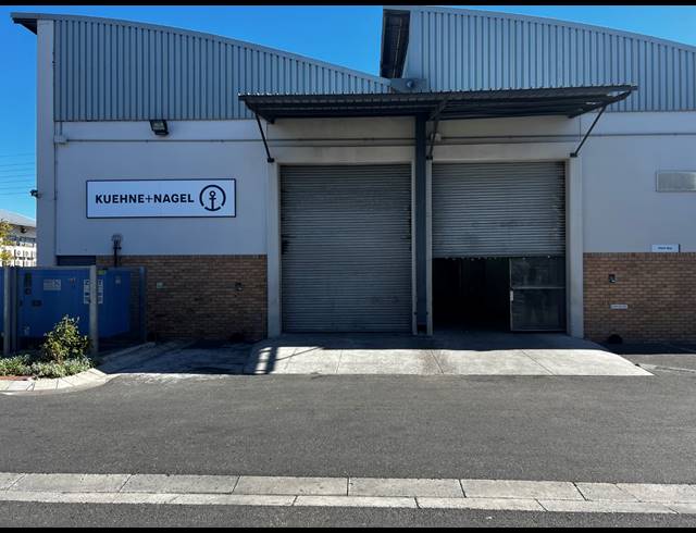 732M² WAREHOUSE TO LET IN AIRPORT INDUSTRIA